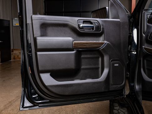 Used 2020 Chevrolet Silverado 1500 RST image 35