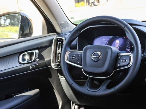 New 2026 Volvo XC40 B5 Core image 26