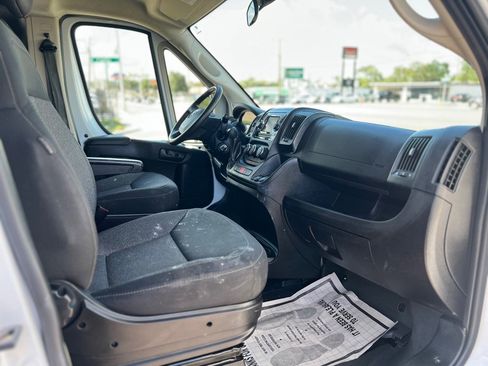 Used 2021 RAM ProMaster 2500 w/ Convenience Group FWD image 15
