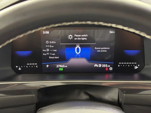 Used 2024 Volkswagen Tiguan SE image 19