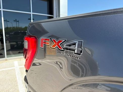 Used 2021 Ford F150 Lariat w/ Equipment Group 502A High AWD/4WD image 11