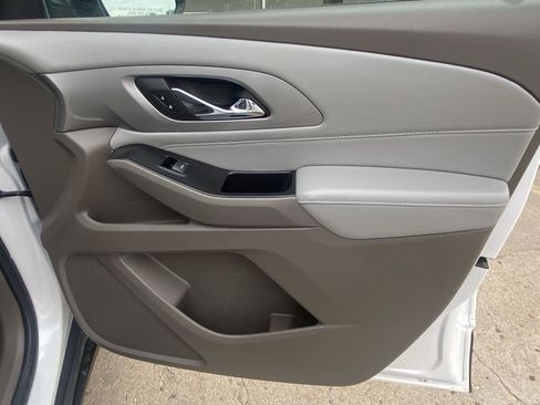 Used 2018 Chevrolet Traverse LT FWD image 20