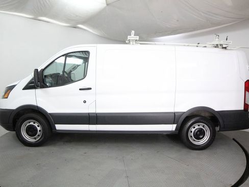 Used 2016 Ford Transit 150 130 Low Roof RWD image 4