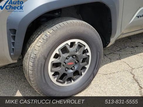 Used 2024 Toyota Tacoma TRD Off-Road AWD/4WD image 9