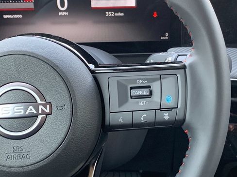 New 2026 Nissan Kicks SR FWD image 10