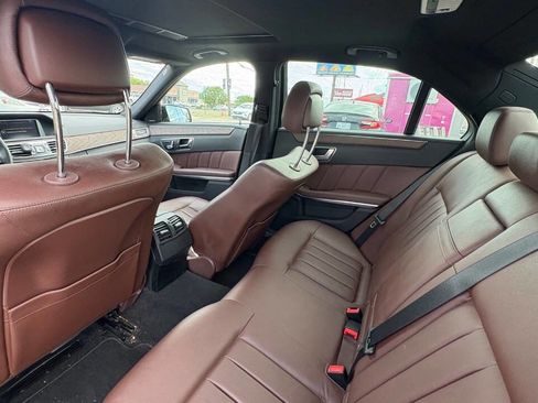 Used 2016 Mercedes-Benz E 350 Sedan image 4