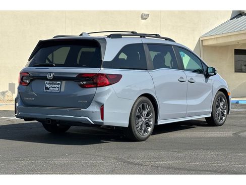 New 2026 Honda Odyssey Touring image 4
