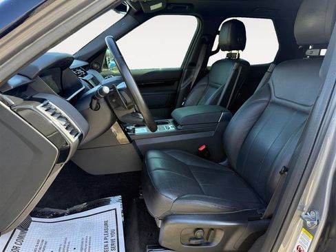 Used 2020 Land Rover Discovery SE image 10