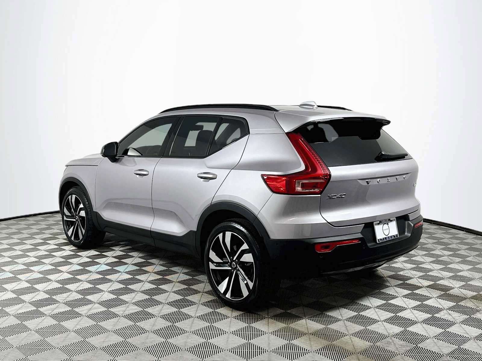 Used 2026 Volvo XC40 B5 Plus w/ Climate Package AWD/4WD image 5
