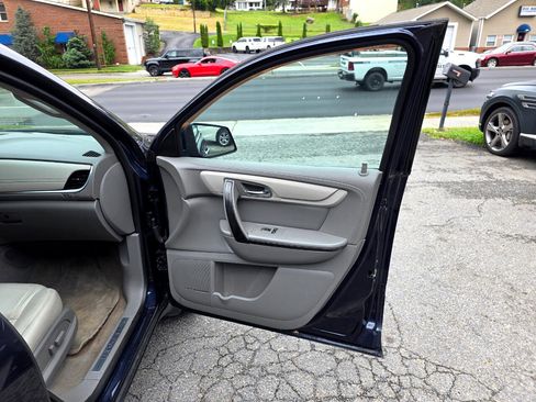 Used 2017 Chevrolet Traverse Premier image 15