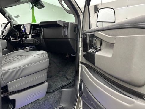 New 2026 GMC Savana 2500 Extended RWD image 21