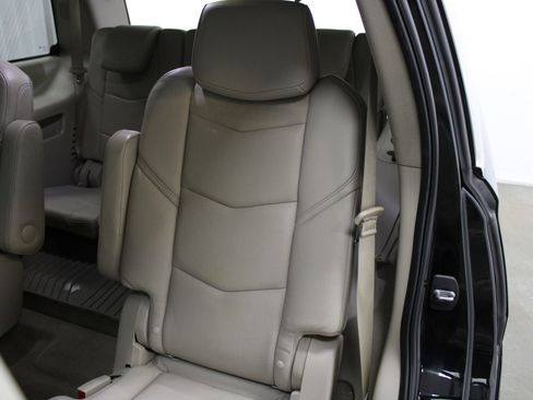 Used 2019 Cadillac Escalade Luxury image 26