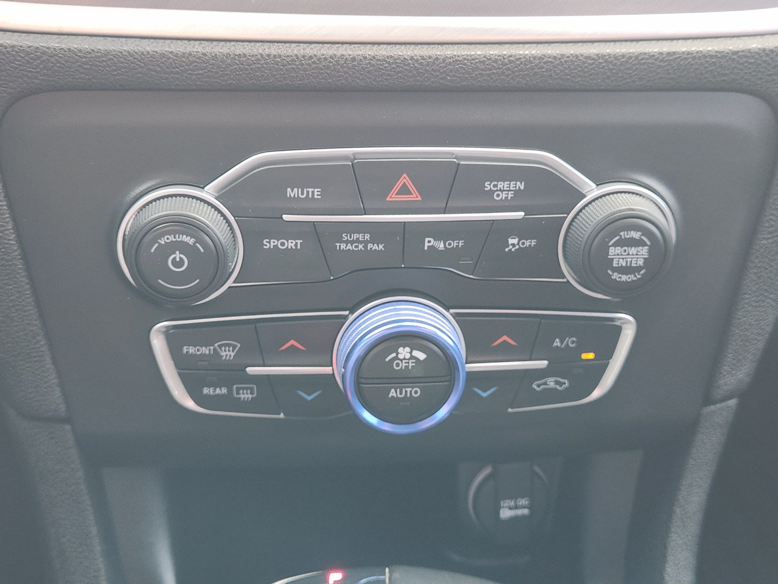 Used 2020 Dodge Charger R/T RWD image 19