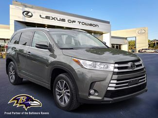 Used 2017 Toyota Highlander XLE AWD/4WD video 1