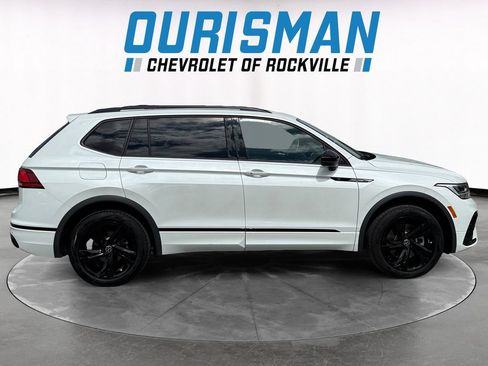 Used 2024 Volkswagen Tiguan SE R-Line AWD/4WD image 7