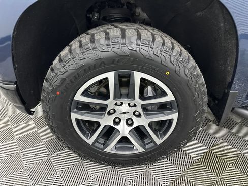 Used 2019 Chevrolet Silverado 1500 LT Trail Boss w/ Convenience Package AWD/4WD image 12