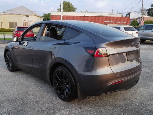 Used 2022 Tesla Model Y Long Range AWD/4WD image 5
