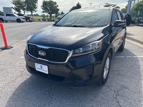 Used 2020 Kia Sorento LX FWD image 11