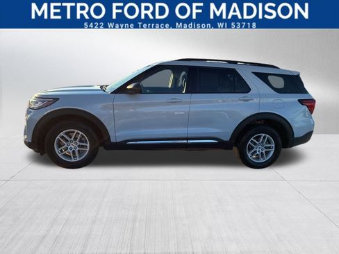 Used 2025 Ford Explorer Active image 5