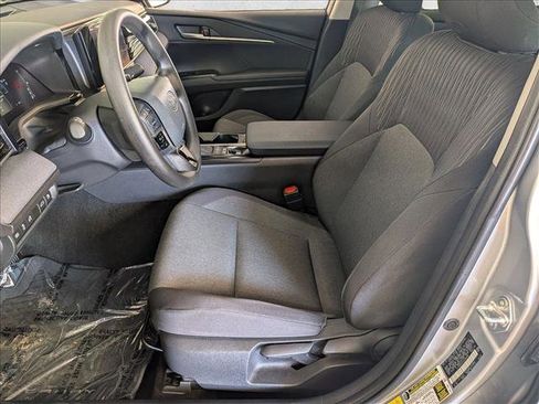 Used 2025 Toyota Camry LE FWD image 22