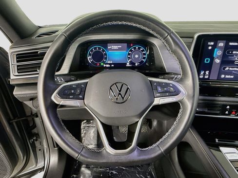 Used 2026 Volkswagen Atlas Cross Sport SE FWD image 13