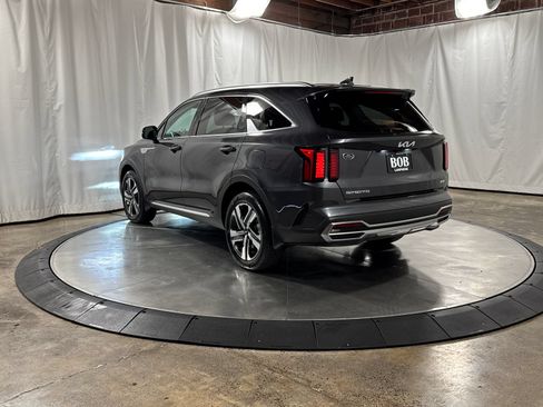 Certified 2023 Kia Sorento EX AWD/4WD image 7