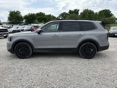 Used 2025 Kia Telluride EX X-Line AWD/4WD image 3