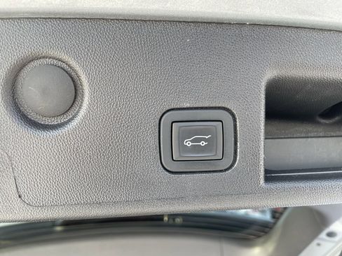 Used 2024 Chevrolet Equinox LT image 33