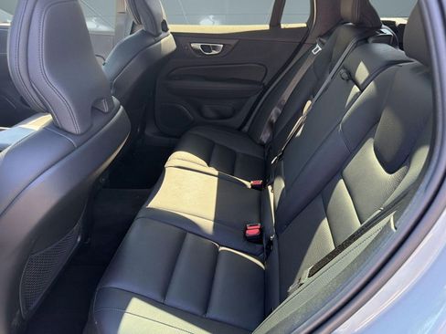 Certified 2025 Volvo V60 B5 Cross Country Plus AWD/4WD image 15