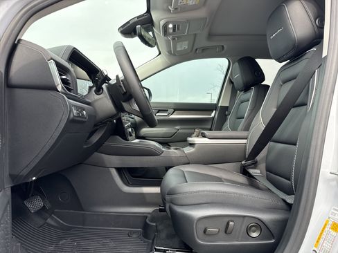 New 2026 GMC Terrain Denali w/ LPO, Floor Liner Package image 17