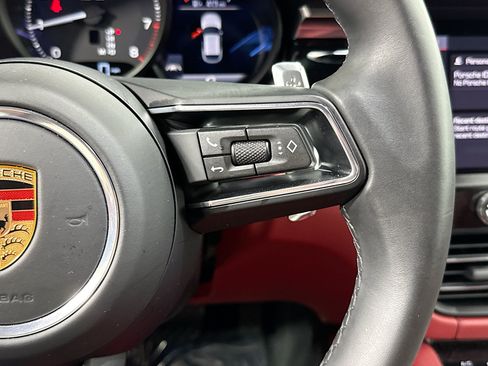 Certified 2026 Porsche Macan AWD/4WD image 38