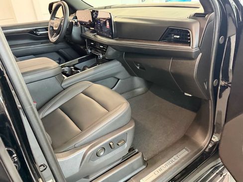 Used 2026 Chevrolet Tahoe LT RWD image 14
