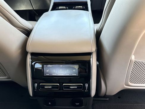 Used 2023 Lincoln Aviator Reserve w/ Elements Package Plus image 23