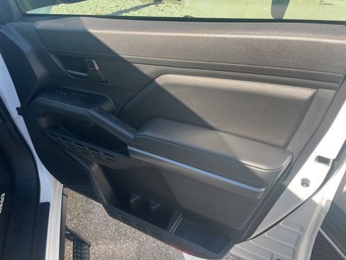 Used 2024 Toyota Tacoma SR5 image 6