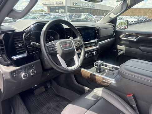 Certified 2024 GMC Sierra 1500 Elevation w/ Elevation Premium Package AWD/4WD image 10