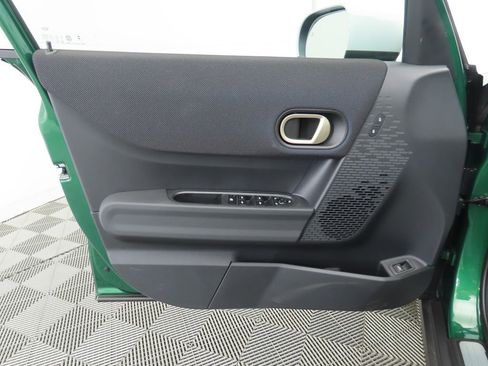 Used 2025 MINI Cooper 4-Door Hardtop image 27