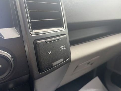 Used 2019 Ford F150 XLT w/ Equipment Group 302A Luxury AWD/4WD image 22