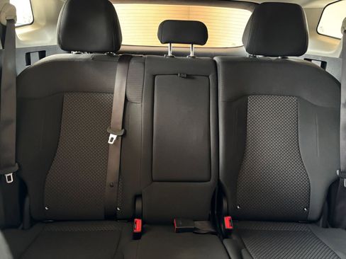 Used 2025 Kia Sportage LX image 37