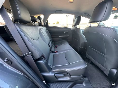 Used 2015 Toyota Prius V Four FWD image 16