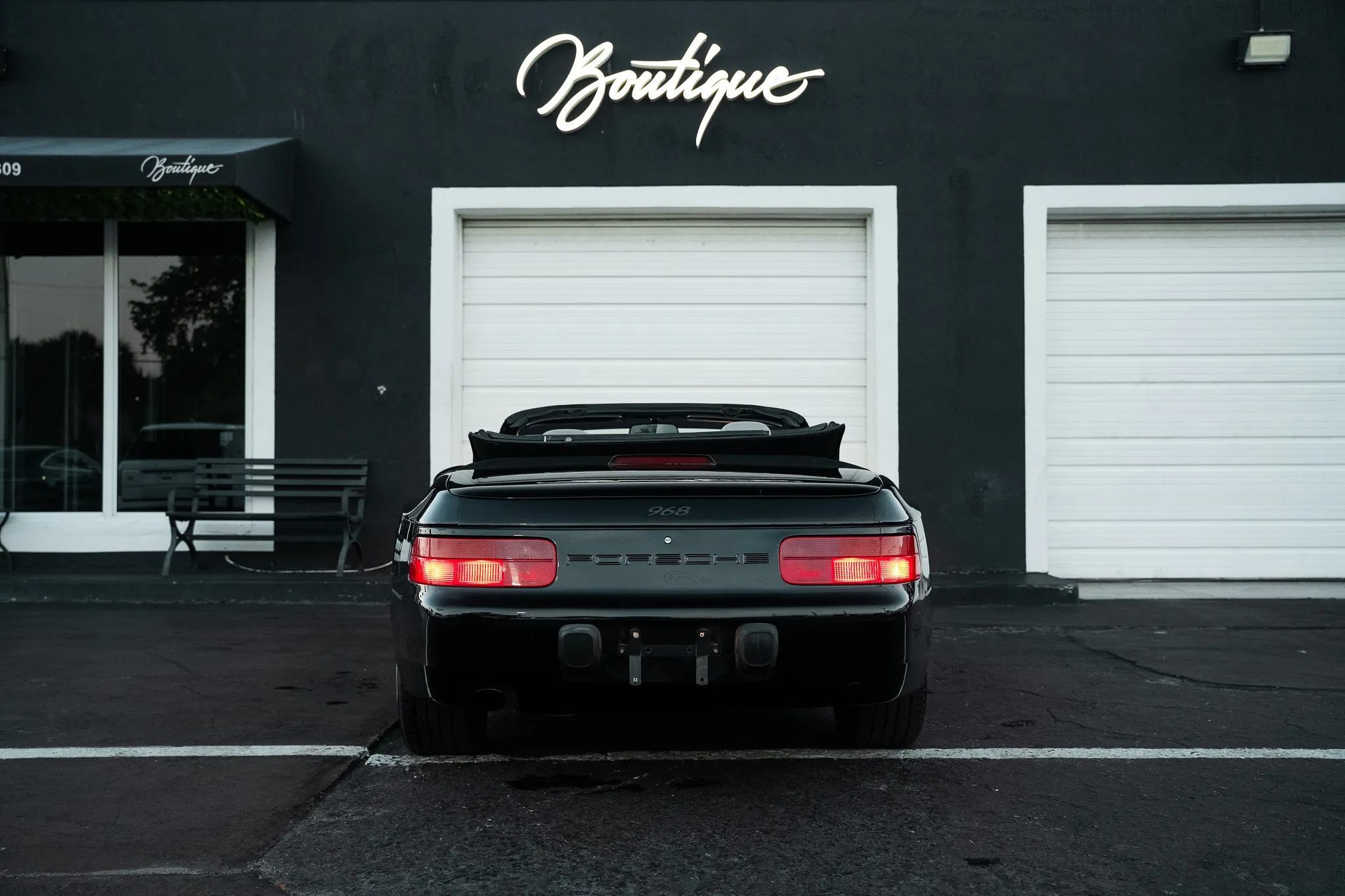 Used 1995 Porsche 968 Cabriolet RWD image 5