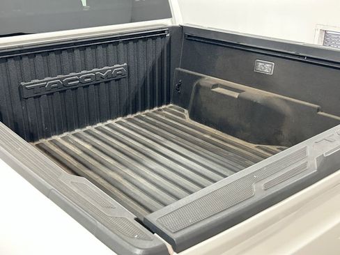 Used 2025 Toyota Tacoma SR image 21