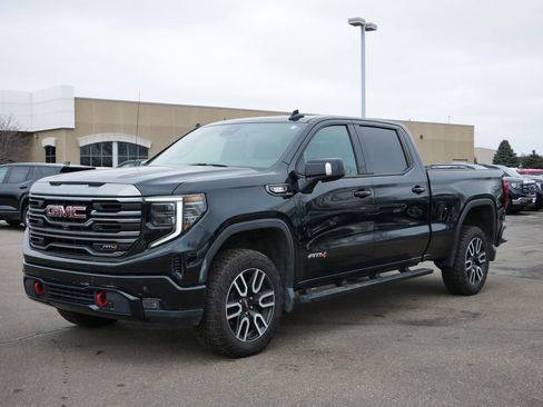 Used 2023 GMC Sierra 1500 AT4 w/ AT4 Preferred Package image 3