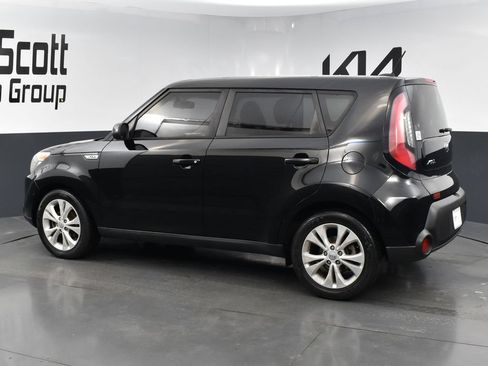 Used 2015 Kia Soul + FWD image 3