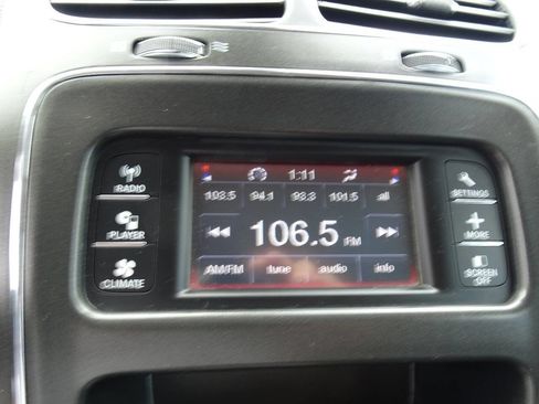 Used 2018 Dodge Journey SE image 25
