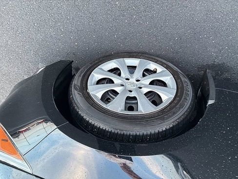 Certified 2023 Toyota Corolla LE image 18