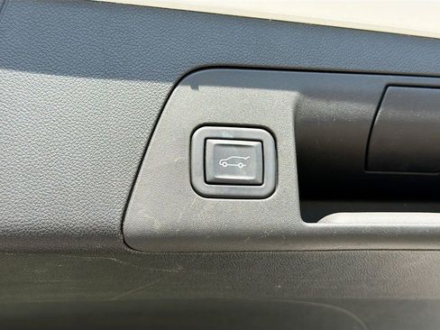 Used 2023 Buick Envision Preferred FWD image 32