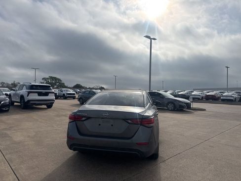 Used 2024 Nissan Sentra S w/ Lighting Package image 15