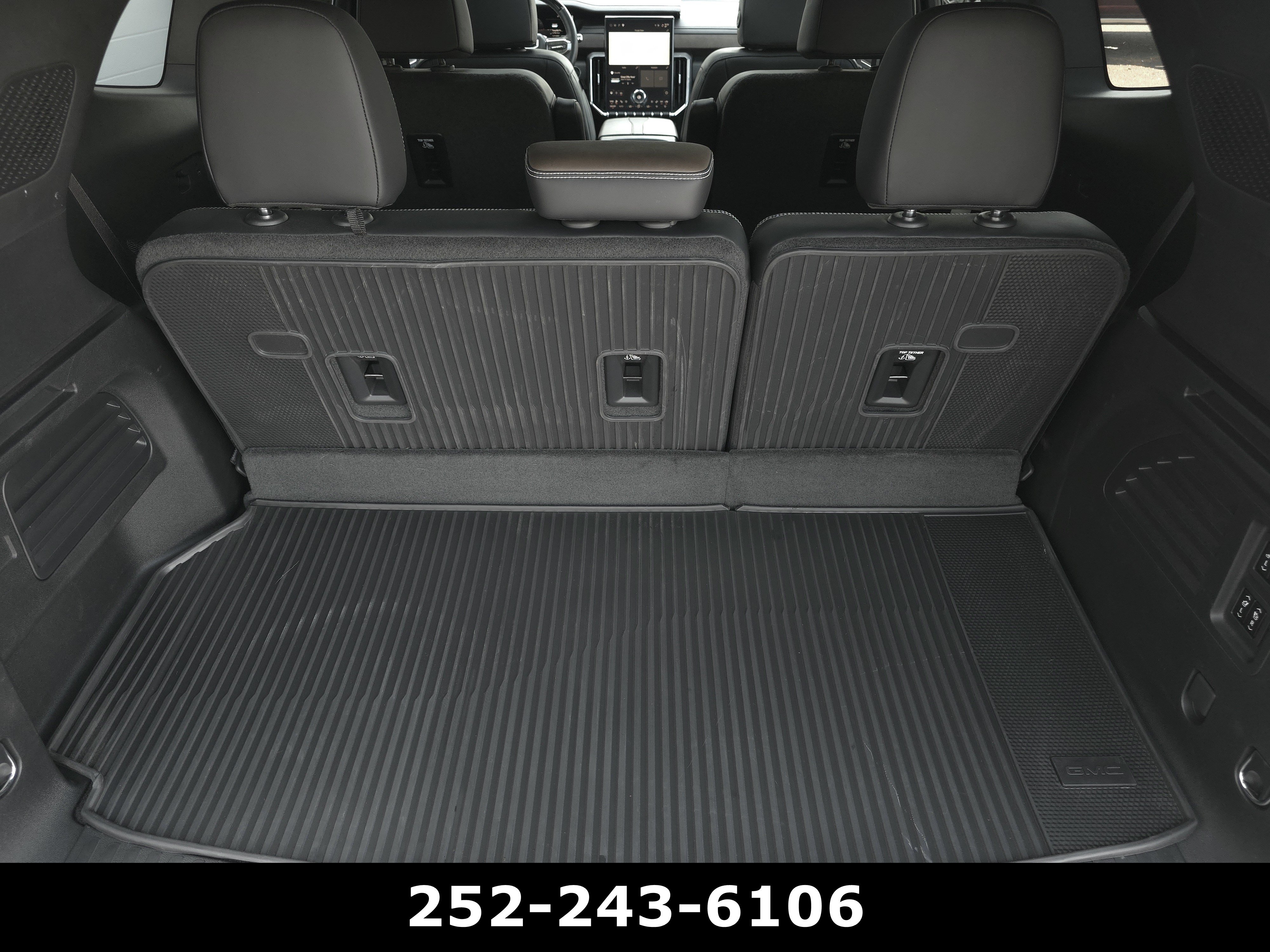 Used 2026 GMC Acadia Denali Ultimate FWD image 40
