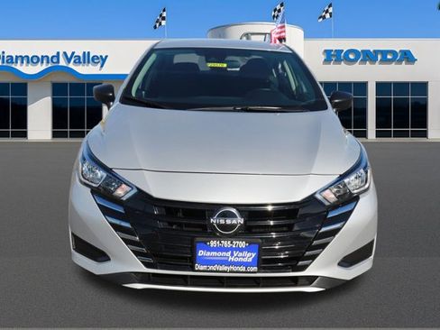 Used 2024 Nissan Versa S image 2