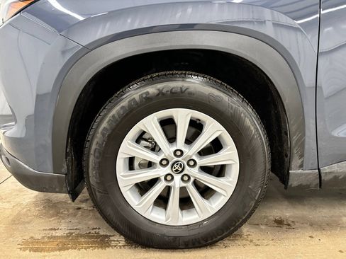 Used 2024 Toyota Grand Highlander AWD image 9